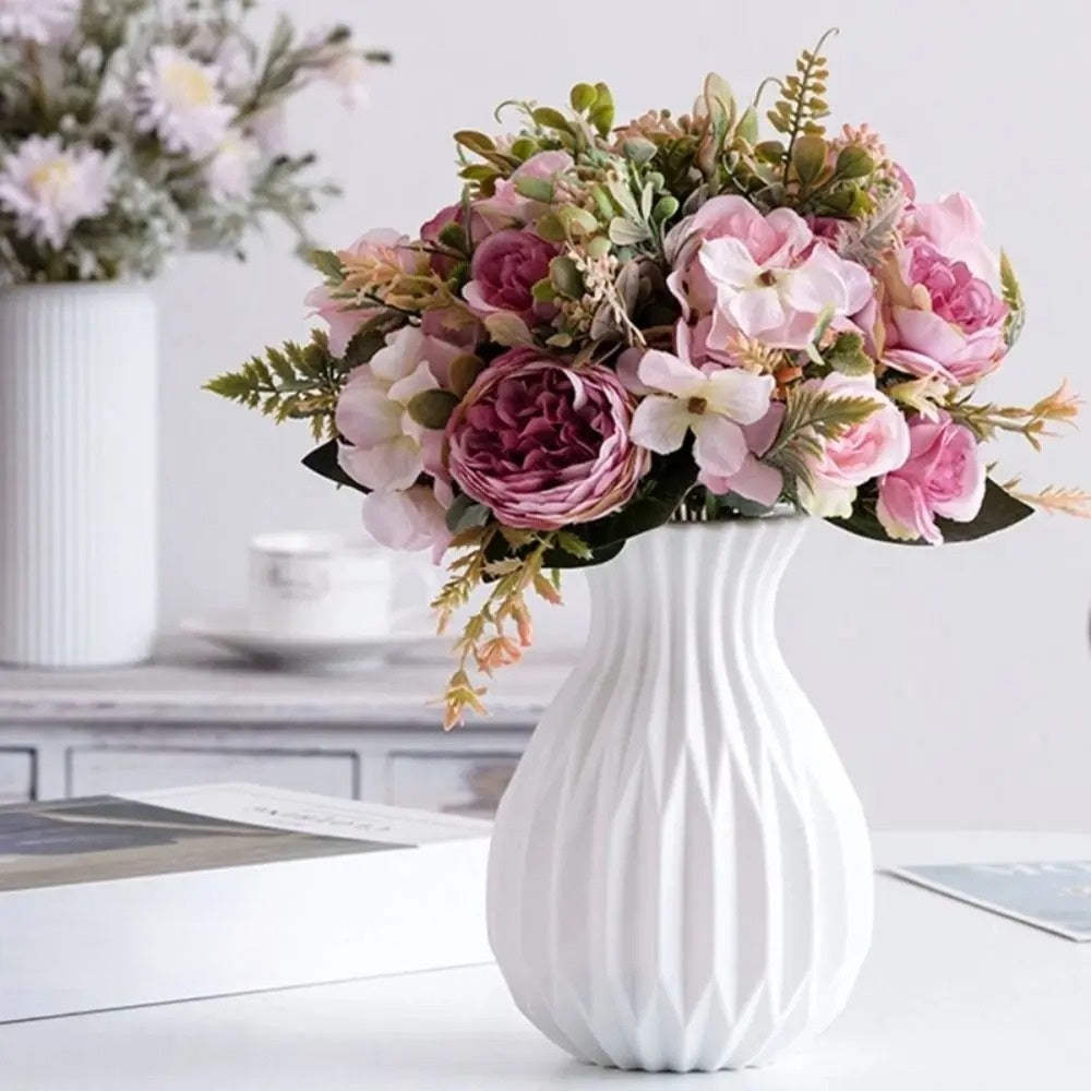 Brity Vase
